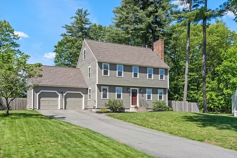 72 Dogwood Rd, Leominster, MA 01453