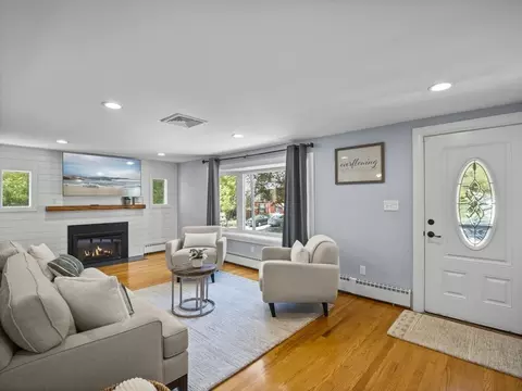 5 Roman Ave, Danvers, MA 01923 photo 3