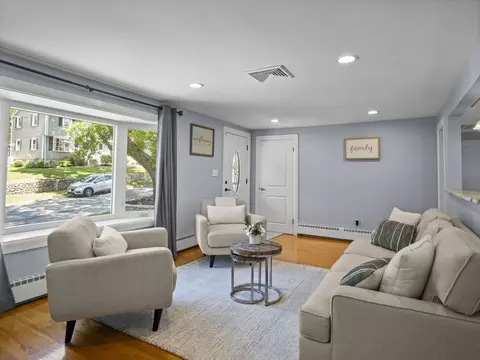 5 Roman Ave, Danvers, MA 01923 photo 2