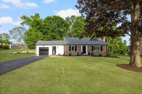 47 Jacob St, Seekonk, MA 02771
