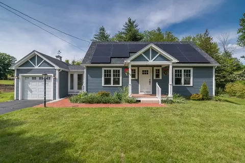 24 Potwine Ln, Amherst, MA 01002