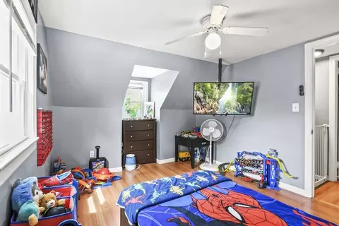 265 Pheland St, Springfield, MA 01109 photo 16
