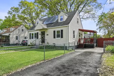 265 Pheland St, Springfield, MA 01109 photo 2