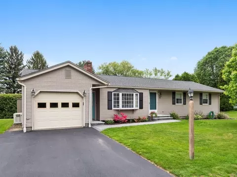 30 Marion Ave, Auburn, MA 01501