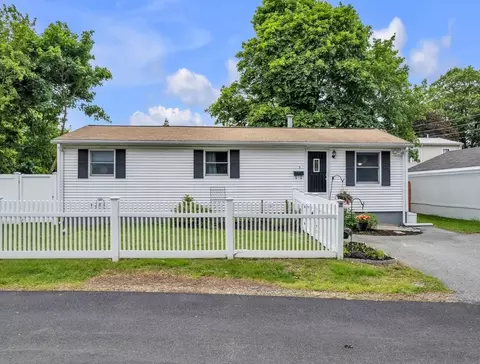 5 Arcadia Ave, Johnston, RI 02919