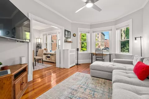 17 Park Vale #2, Brookline, MA 02446