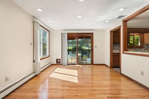Living - 547 Summer Ave, Reading, MA 01867 photo 5 of 7