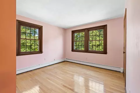 Bedroom - 547 Summer Ave, Reading, MA 01867 photo 2 of 3