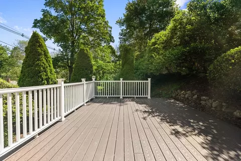 Exterior - 547 Summer Ave, Reading, MA 01867 photo 4 of 5