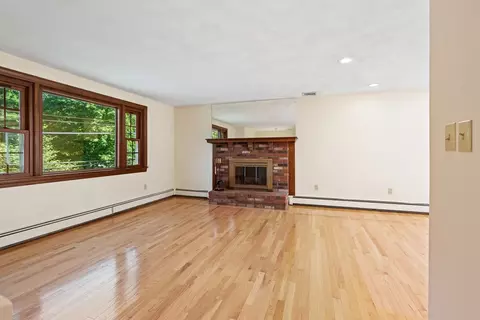 Living - 547 Summer Ave, Reading, MA 01867 photo 1 of 7