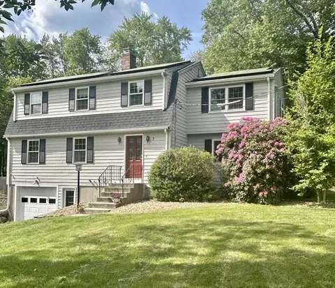 3 Howe St, Medway, MA 02053