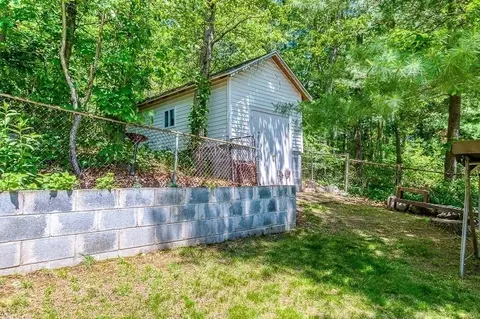 Exterior - 126 Scott Cir, Dedham, MA 02026 photo 7 of 10