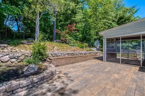 Exterior - 126 Scott Cir, Dedham, MA 02026 photo 10 of 10