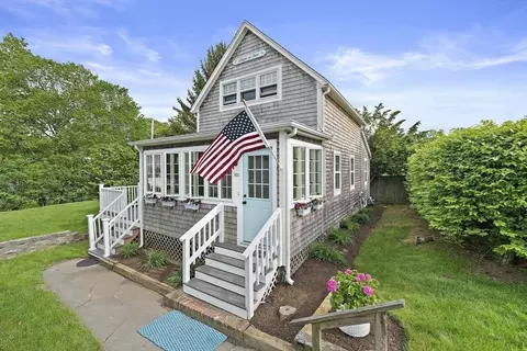 323 N Main St, Cohasset, MA 02025