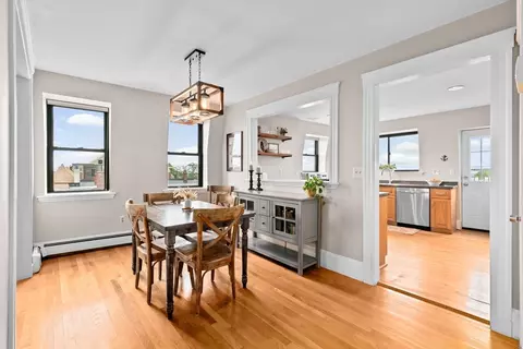 809 E 4th St #3, Boston, MA 02127