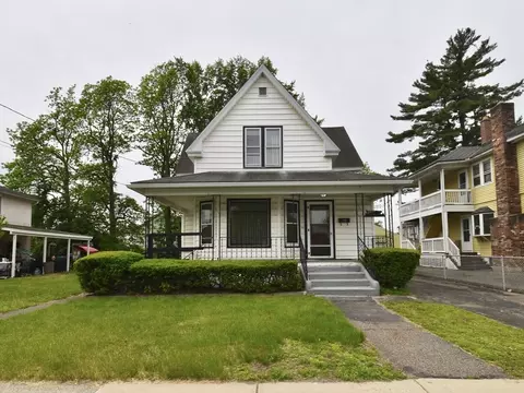23 Bemis St, Chicopee, MA 01013