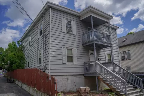 30 Irving St, Salem, MA 01970