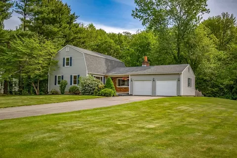 8 Evergreen Ter, Hampden, MA 01036