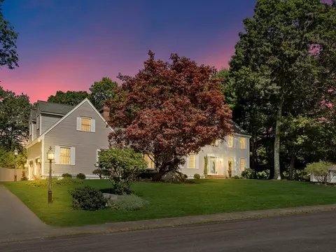 15 Wenlock Cir, Easton, MA 02356