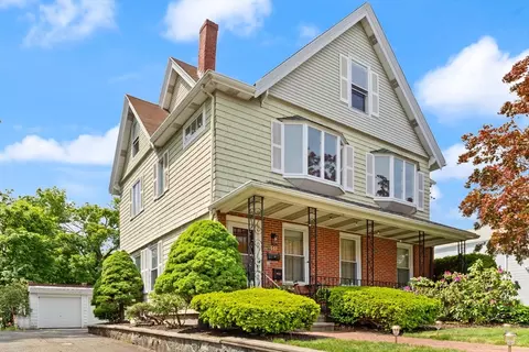 141 Jewett St #2, Newton, MA 02458