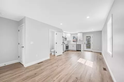 243-245 Quincy, Springfield, MA 01109 photo 7