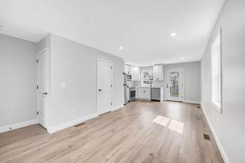 243-245 Quincy, Springfield, MA 01109 photo 6