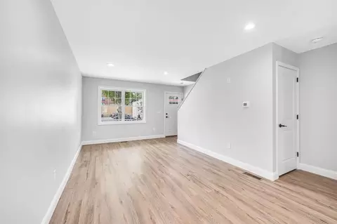 243-245 Quincy, Springfield, MA 01109 photo 5