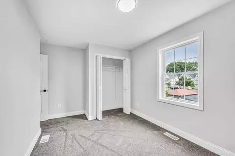 243-245 Quincy, Springfield, MA 01109 photo 11