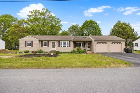17 Sherwood Dr, Oxford, MA 01540