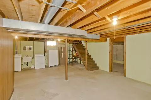 51 Hardy St, Springfield, MA 01129 photo 35