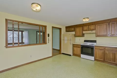 51 Hardy St, Springfield, MA 01129 photo 14
