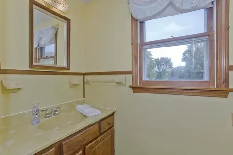 51 Hardy St, Springfield, MA 01129 photo 32