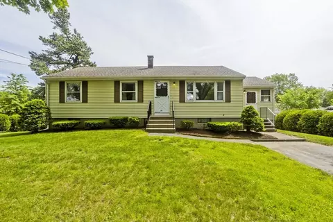 51 Hardy St, Springfield, MA 01129