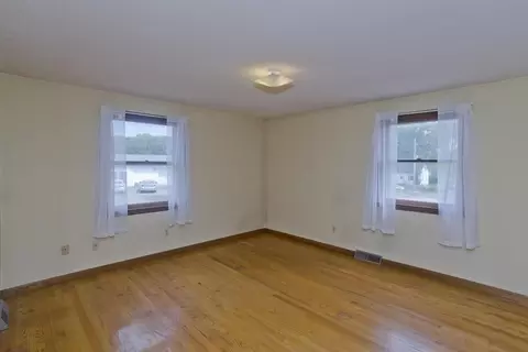 51 Hardy St, Springfield, MA 01129 photo 24