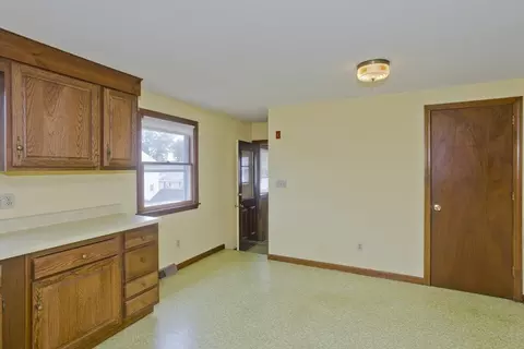 51 Hardy St, Springfield, MA 01129 photo 18