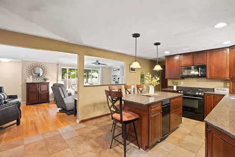 5 Valeda # -R, Rehoboth, MA 02769 photo 4