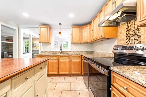 17 S High St, Ashburnham, MA 01430 photo 14