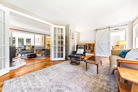 17 S High St, Ashburnham, MA 01430 photo 4