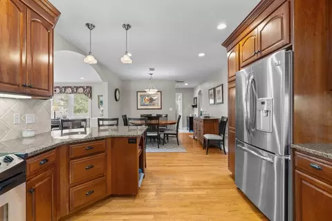 104 Pine Grove St, Needham, MA 02494 photo 7
