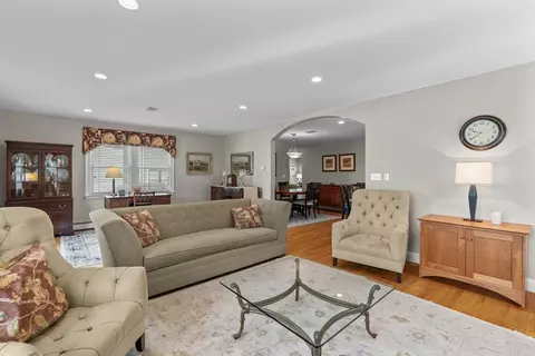 104 Pine Grove St, Needham, MA 02494 photo 9