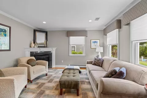 104 Pine Grove St, Needham, MA 02494 photo 3
