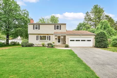 63 Bel Air Dr, Longmeadow, MA 01106