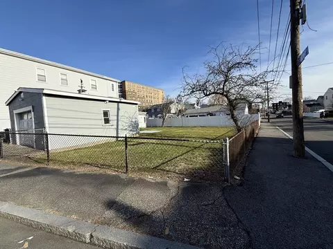 30 Floyd # A, Revere, MA 02151