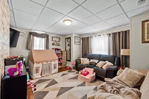 186 John St, Fall River, MA 02721 photo 32