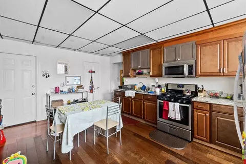186 John St, Fall River, MA 02721 photo 28