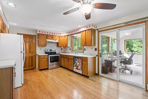 Kitchen - 11 Beechtree Cir, Wakefield, MA 01880 photo 1 of 3