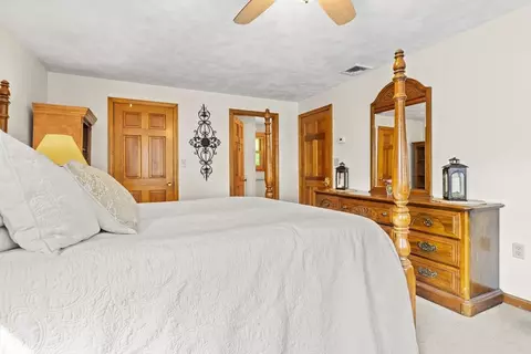 Bedroom - 11 Beechtree Cir, Wakefield, MA 01880 photo 3 of 6