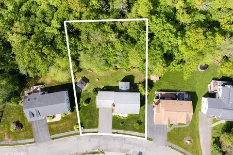 View/Area - 11 Beechtree Cir, Wakefield, MA 01880 photo 1 of 6