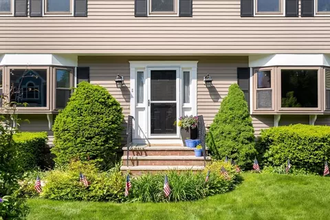 Exterior - 11 Beechtree Cir, Wakefield, MA 01880 photo 3 of 7