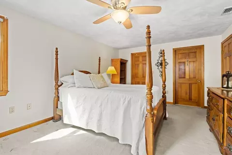 Bedroom - 11 Beechtree Cir, Wakefield, MA 01880 photo 2 of 6
